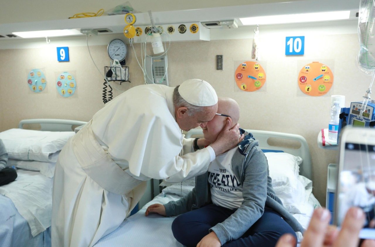 Ý cầu nguyện của Đức Thánh Cha tháng 02/2024: Cầu cho bệnh nhân nan y