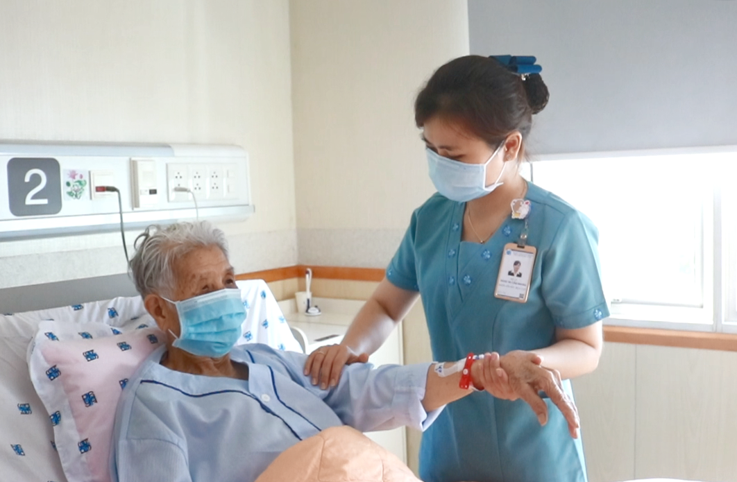 Năm bước theo dõi bệnh nhân Covid-19 tại nhà cần lưu ý
