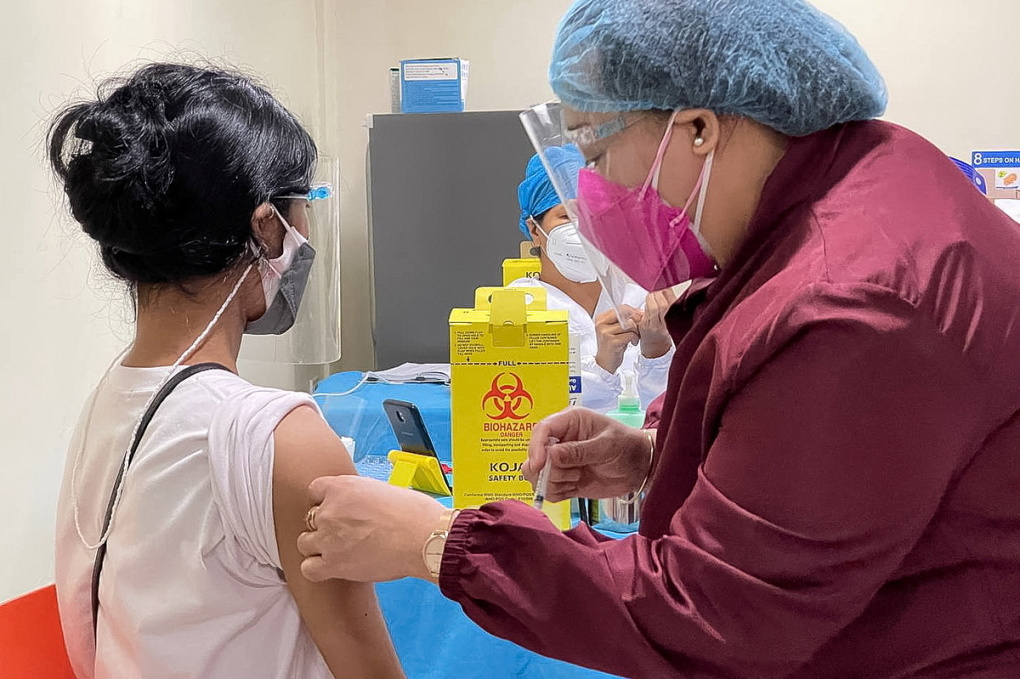 Thế giới tiêm vaccine Covid-19 trẻ em thế nào?