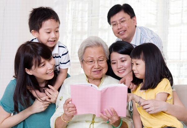 Sống hy sinh cho nhau bằng một tình yêu tự hiến