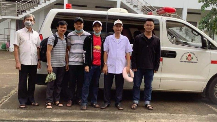 Những Chuyến Xe Bất Ngờ và Không Tuyến Cố Định