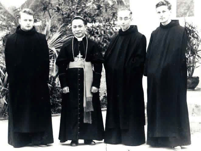 70 NĂM MỘT HÀNH TRÌNH HỒNG ÂN VÀ PHỤC VỤ