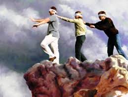 “Người mù có thể dẫn người mù được chăng?”