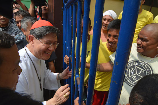 Đức Hồng y Tagle dâng lễ Giáng sinh với tù nhân