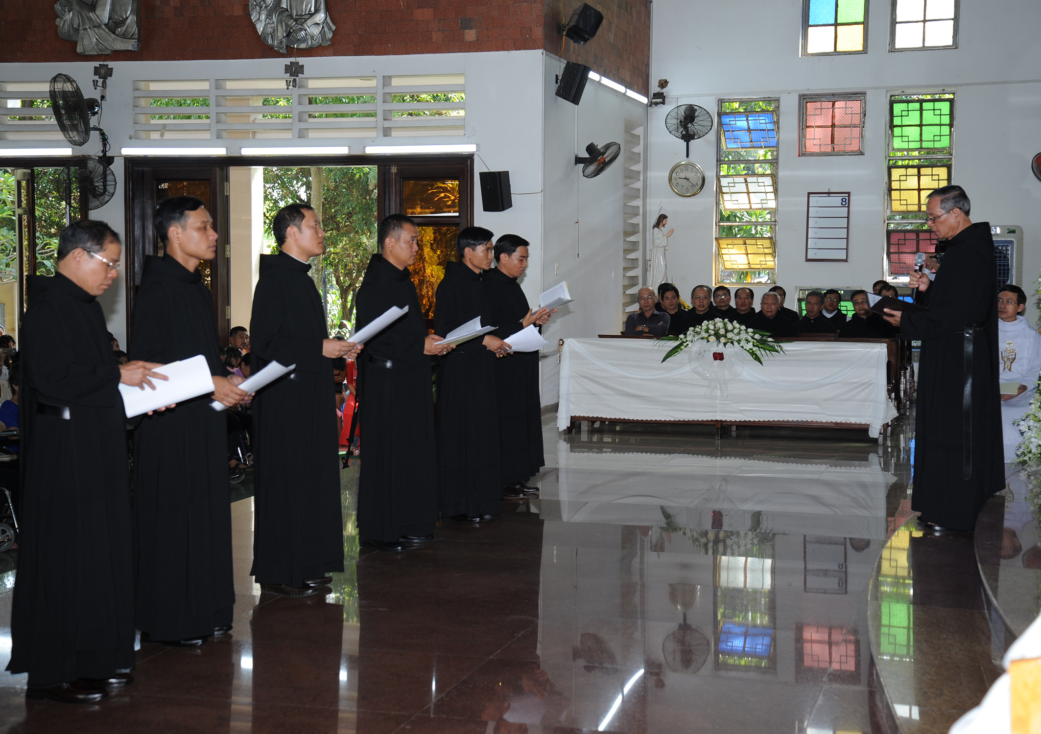 Tự Do Và Tinh Thần Nghèo Khó