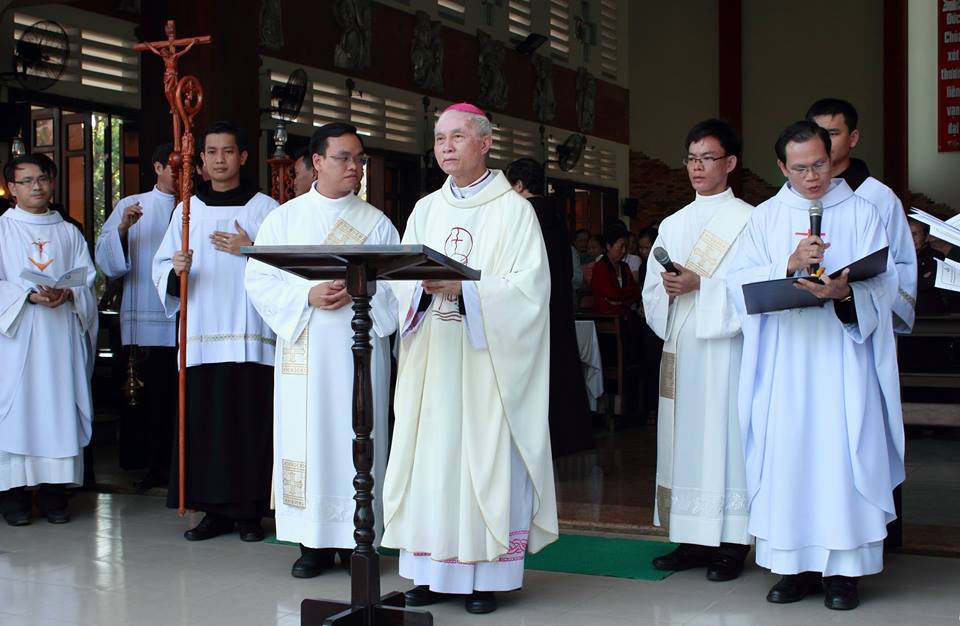 Hình ảnh Thánh Lễ khai mạc Năm Thánh Thương Xót tại Nhà nguyện Dòng Trợ Thế Thánh Gioan Thiên Chúa